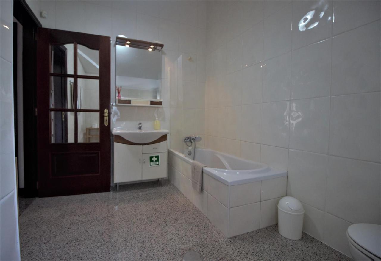 Rose Velvet Apartment Angra do Heroismo Exterior photo